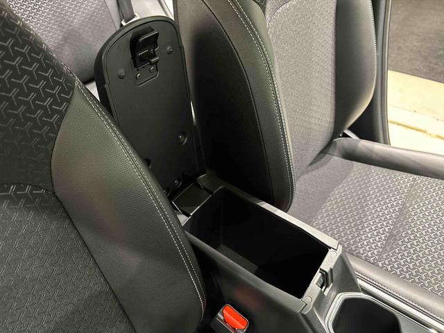 ロッキープレミアムＧ　ＨＥＶ　パノラマモニター対応カメラ標準装備ＬＥＤヘッドライト・フォグランプ　運転席・助手席シートヒーター　電動パーキングブレーキ　オートエアコン　プッシュボタンスタート　サイドエアバッグ　オートライト　キーフリーシステム（広島県）の中古車