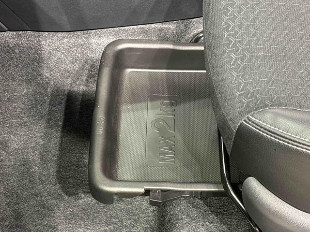 ロッキープレミアムＧ　ＨＥＶ　パノラマモニター対応カメラ標準装備ＬＥＤヘッドライト・フォグランプ　運転席・助手席シートヒーター　電動パーキングブレーキ　オートエアコン　プッシュボタンスタート　サイドエアバッグ　オートライト　キーフリーシステム（広島県）の中古車