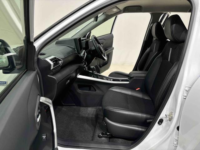 ロッキープレミアムＧ　ＨＥＶ　パノラマモニター対応カメラ標準装備ＬＥＤヘッドライト・フォグランプ　運転席・助手席シートヒーター　電動パーキングブレーキ　オートエアコン　プッシュボタンスタート　サイドエアバッグ　オートライト　キーフリーシステム（広島県）の中古車