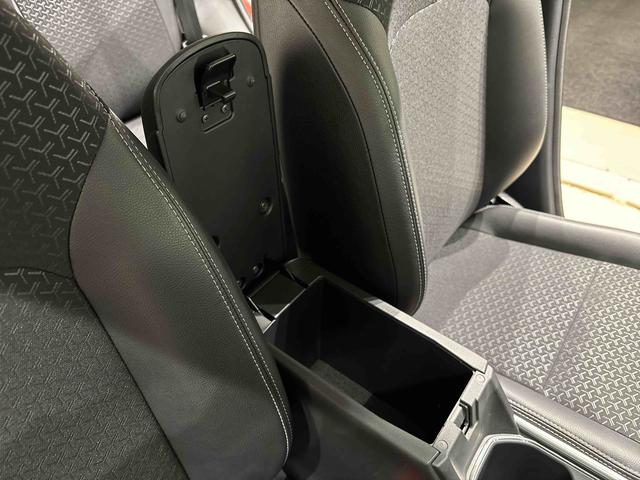 ロッキープレミアムＧ　ＨＥＶ　ＬＥＤヘッドライト・フォグランプバックモニター　電動パーキングブレーキ　運転席・助手席シートヒーター　プッシュボタンスタート　サイドエアバッグ　オートライト　オートエアコン　キーフリーシステム　純正アルミホイール（広島県）の中古車