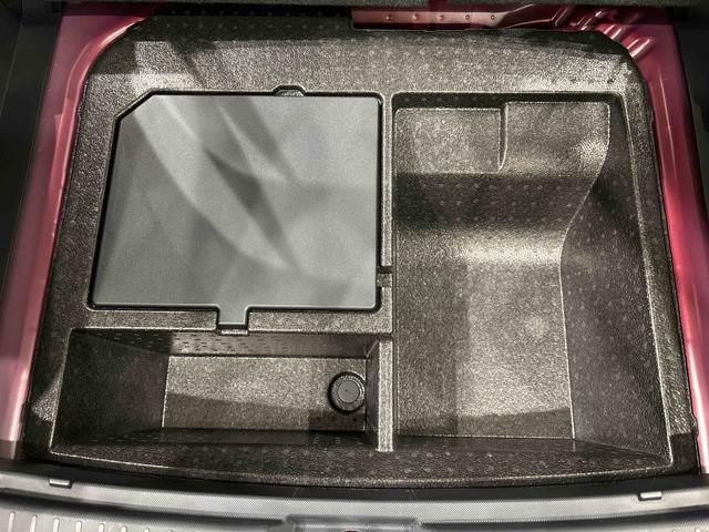 ロッキープレミアムＧ　ＨＥＶ　ＬＥＤヘッドライト・フォグランプバックモニター　電動パーキングブレーキ　運転席・助手席シートヒーター　プッシュボタンスタート　サイドエアバッグ　オートライト　オートエアコン　キーフリーシステム　純正アルミホイール（広島県）の中古車