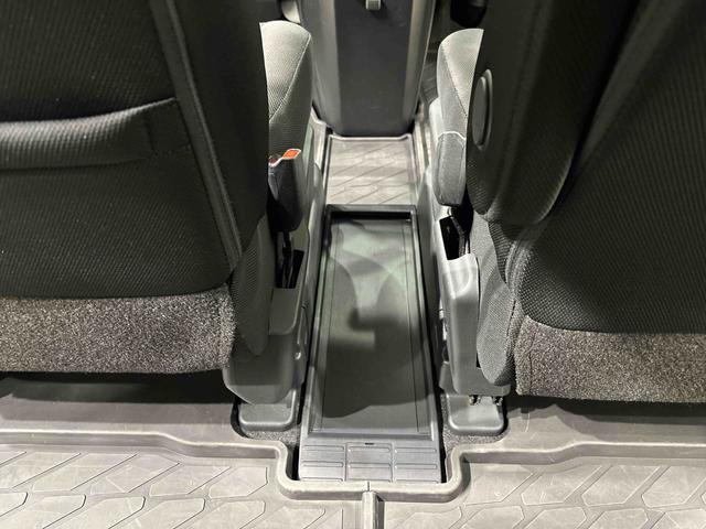 トールカスタムＧ　ターボ　９インチナビ　ＥＴＣ　バックモニターナビ　バックカメラ　ＥＴＣ　ＬＥＤヘッドランプ・フォグランプ　アルミホイール　オートライト　プッシュボタンスタート　クルーズコントロール　　コーナーセンサー　パワースライドドア　キーフリーシステム（広島県）の中古車