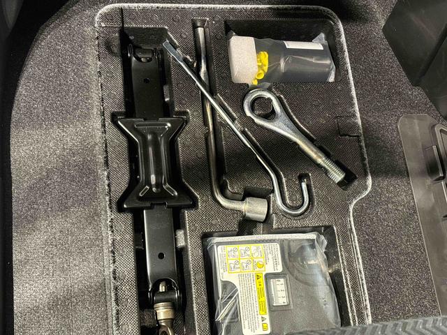 トールカスタムＧ　ターボ　９インチナビ　ＥＴＣ　バックモニターナビ　バックカメラ　ＥＴＣ　ＬＥＤヘッドランプ・フォグランプ　アルミホイール　オートライト　プッシュボタンスタート　クルーズコントロール　　コーナーセンサー　パワースライドドア　キーフリーシステム（広島県）の中古車