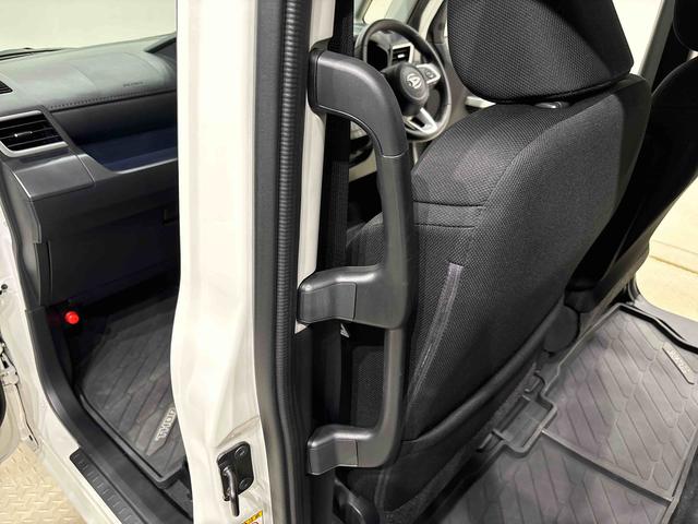 トールカスタムＧ　ターボ　９インチナビ　ＥＴＣ　バックモニターナビ　バックカメラ　ＥＴＣ　ＬＥＤヘッドランプ・フォグランプ　アルミホイール　オートライト　プッシュボタンスタート　クルーズコントロール　　コーナーセンサー　パワースライドドア　キーフリーシステム（広島県）の中古車