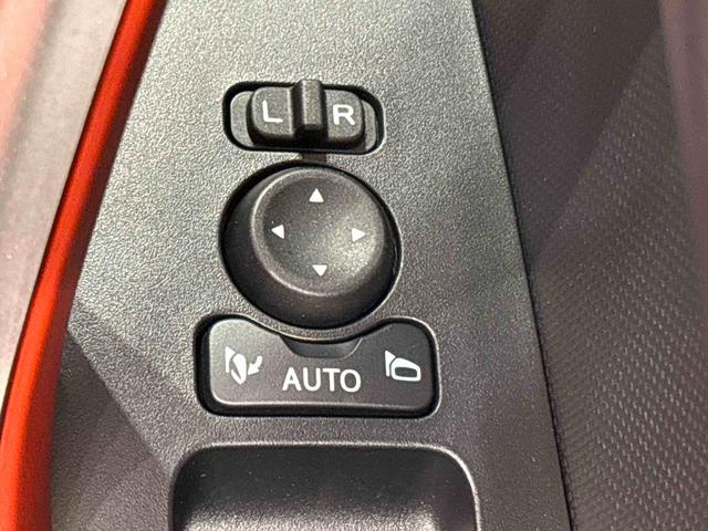 ロッキーＸ　ＨＥＶ　純正ナビゲーション　ドライブレコーダー　ＥＴＣ純正ナビ装着用アップグレードパック　電動パーキングブレーキ　オートブレーキホールド機能　オートライト　サイドエアバッグ　運転席シートリフター　チルトステアリング（広島県）の中古車