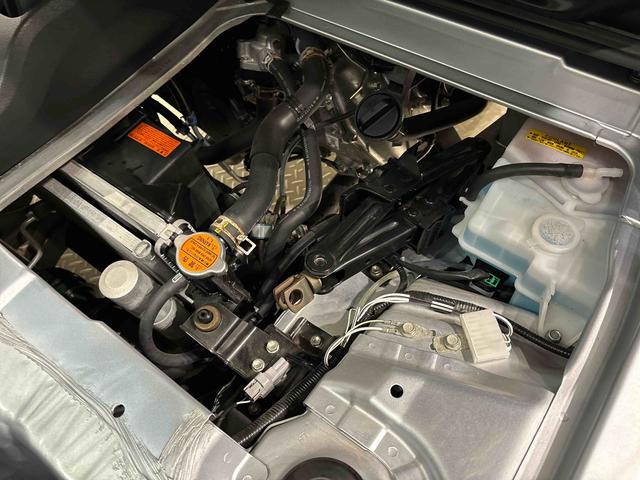 ハイゼットトラックエクストラＳＡIIIｔ　ＣＤチューナー　４ＷＤＬＥＤヘッドランプ　ＬＥＤフォグランプ　トップシェイドガラス　大型荷台作業灯　運転席ＳＲＳエアバック　パワーウインドウ　キーレスエントリー　パワードアロック　バックソナー　ＶＳＣ＆ＴＲＣ（広島県）の中古車