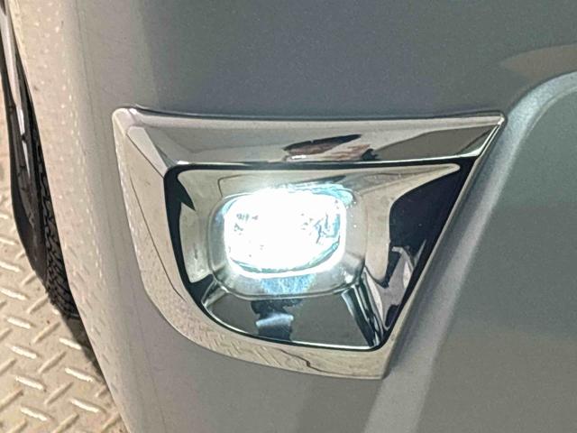 ハイゼットトラックエクストラＳＡIIIｔ　ＣＤチューナー　４ＷＤＬＥＤヘッドランプ　ＬＥＤフォグランプ　トップシェイドガラス　大型荷台作業灯　運転席ＳＲＳエアバック　パワーウインドウ　キーレスエントリー　パワードアロック　バックソナー　ＶＳＣ＆ＴＲＣ（広島県）の中古車