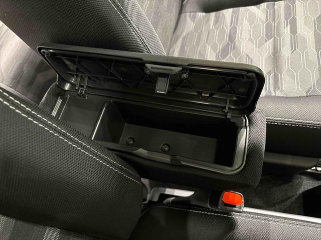 タフトG ダーククロムベンチャー キーフリーシステム バックカメラ4WD スカイフィールトップ クロムパック メッキパック シルバーアンダーガーニッシュ インテリアアクセント LEDオートライト&フォグランプ リヤヒーターダクト アルミホイール シートヒーター(広島県)の中古車