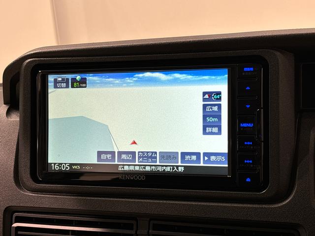 ハイゼットカーゴＤＸ　４ＷＤ　オートライト　ナビ　ＥＴＣ　リヤヒーターキーレスエントリー　マニュアルエアコン　運転席・助手席パワーウインドウ　オートライト　ハンド式サイドブレーキ　ハロゲンヘッドライト　アイドリングストップ機能　　　テンパータイヤ（広島県）の中古車