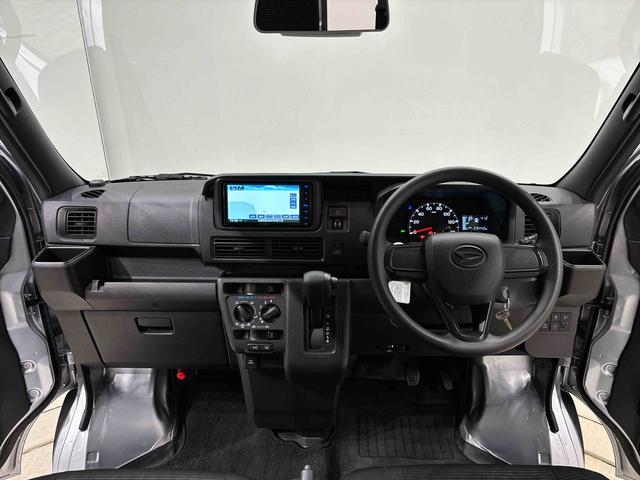 ハイゼットカーゴＤＸ　４ＷＤ　オートライト　ナビ　ＥＴＣ　リヤヒーターキーレスエントリー　マニュアルエアコン　運転席・助手席パワーウインドウ　オートライト　ハンド式サイドブレーキ　ハロゲンヘッドライト　アイドリングストップ機能　　　テンパータイヤ（広島県）の中古車