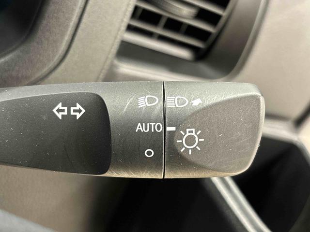 ハイゼットカーゴＤＸ　４ＷＤ　オートライト　ナビ　ＥＴＣ　リヤヒーターキーレスエントリー　マニュアルエアコン　運転席・助手席パワーウインドウ　オートライト　ハンド式サイドブレーキ　ハロゲンヘッドライト　アイドリングストップ機能　　　テンパータイヤ（広島県）の中古車