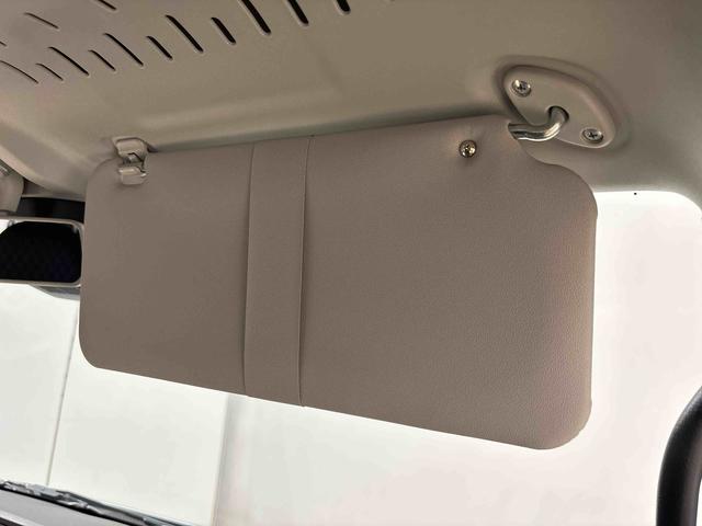 ハイゼットカーゴＤＸ　４ＷＤ　オートライト　ナビ　ＥＴＣ　リヤヒーターキーレスエントリー　マニュアルエアコン　運転席・助手席パワーウインドウ　オートライト　ハンド式サイドブレーキ　ハロゲンヘッドライト　アイドリングストップ機能　　　テンパータイヤ（広島県）の中古車