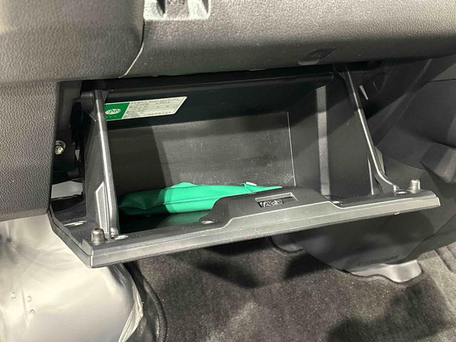 ハイゼットカーゴＤＸ　４ＷＤ　オートライト　ナビ　ＥＴＣ　リヤヒーターキーレスエントリー　マニュアルエアコン　運転席・助手席パワーウインドウ　オートライト　ハンド式サイドブレーキ　ハロゲンヘッドライト　アイドリングストップ機能　　　テンパータイヤ（広島県）の中古車