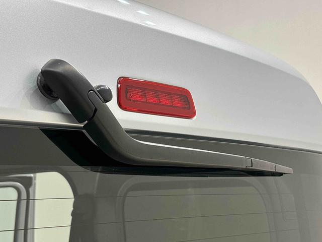 ハイゼットカーゴＤＸ　４ＷＤ　オートライト　ナビ　ＥＴＣ　リヤヒーターキーレスエントリー　マニュアルエアコン　運転席・助手席パワーウインドウ　オートライト　ハンド式サイドブレーキ　ハロゲンヘッドライト　アイドリングストップ機能　　　テンパータイヤ（広島県）の中古車