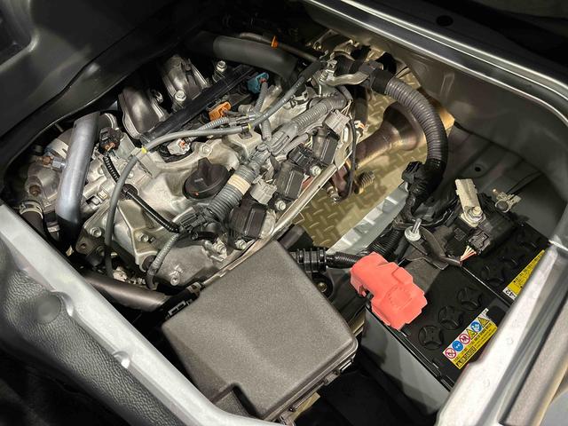 ハイゼットカーゴＤＸ　４ＷＤ　オートライト　ナビ　ＥＴＣ　リヤヒーターキーレスエントリー　マニュアルエアコン　運転席・助手席パワーウインドウ　オートライト　ハンド式サイドブレーキ　ハロゲンヘッドライト　アイドリングストップ機能　　　テンパータイヤ（広島県）の中古車