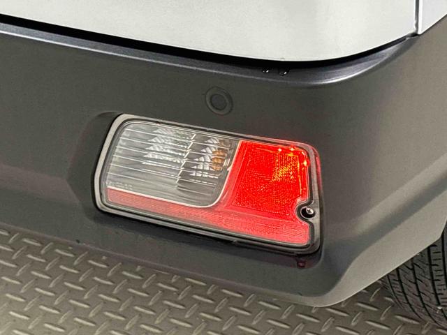 ハイゼットカーゴＤＸ　４ＷＤ　オートライト　ナビ　ＥＴＣ　リヤヒーターキーレスエントリー　マニュアルエアコン　運転席・助手席パワーウインドウ　オートライト　ハンド式サイドブレーキ　ハロゲンヘッドライト　アイドリングストップ機能　　　テンパータイヤ（広島県）の中古車