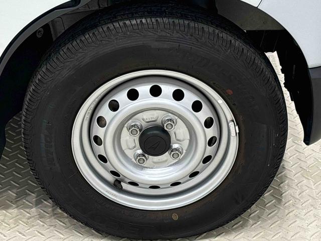 ハイゼットカーゴＤＸ　４ＷＤ　オートライト　ナビ　ＥＴＣ　リヤヒーターキーレスエントリー　マニュアルエアコン　運転席・助手席パワーウインドウ　オートライト　ハンド式サイドブレーキ　ハロゲンヘッドライト　アイドリングストップ機能　　　テンパータイヤ（広島県）の中古車