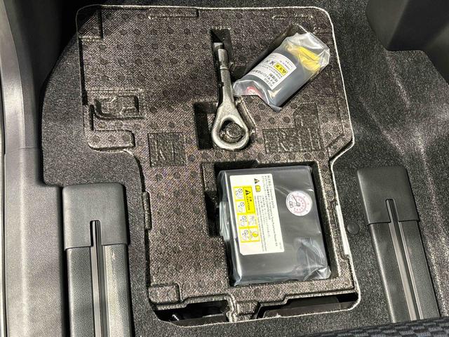 タントカスタムＲＳ　ターボ　運転席・助手席シートヒーター純正ナビ装着用アップグレードパック　両側電動スライドドア　電動パーキングブレーキ　オートブレーキホールド機能　本革巻ステアリングホイール　格納式リヤドアサンシェード　キーフリーシステム（広島県）の中古車