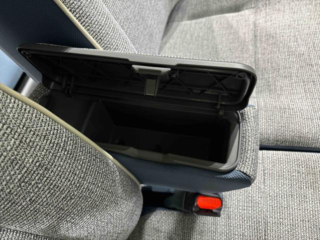 ムーヴキャンバスストライプスＧ　バックモニター対応カメラ　シートヒーターＬＥＤオートライト・フォグランプ　電動パーキングブレーキ　プッシュボタンスタート　セキュリティアラーム　バックカメラ　両側パワースライドドアウエルカムオープン機能　オート電動格納式ドアミラー（広島県）の中古車