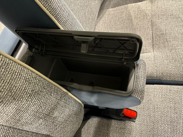 ムーヴキャンバスストライプスＧ　バックモニター対応　電動パーキングブレーキＬＥＤオートライト・フォグランプ　電動パーキングブレーキ　プッシュボタンスタート　セキュリティアラーム　バックカメラ　両側パワースライドドアウエルカムオープン機能　オート電動格納式ドアミラー（広島県）の中古車