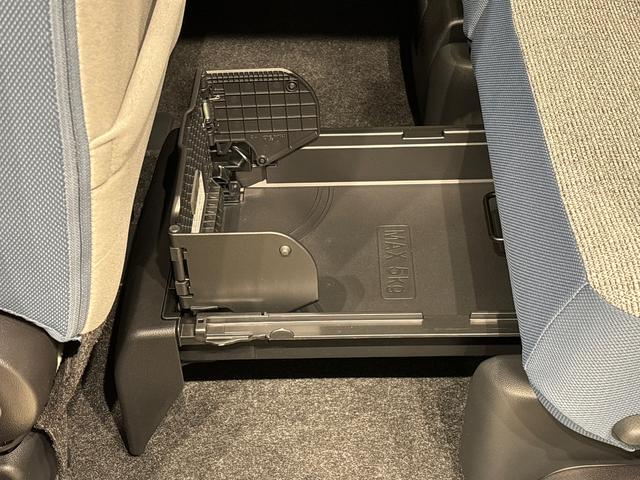 ムーヴキャンバスストライプスＧ　バックモニター対応　電動パーキングブレーキＬＥＤオートライト・フォグランプ　電動パーキングブレーキ　プッシュボタンスタート　セキュリティアラーム　バックカメラ　両側パワースライドドアウエルカムオープン機能　オート電動格納式ドアミラー（広島県）の中古車