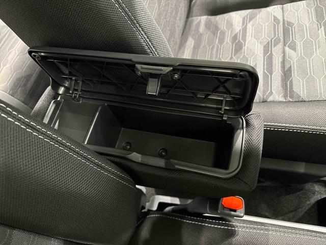 タフトＧ　ダーククロムベンチャー　バックモニター　シートヒータースカイフィールトップ　クロムパック　メッキパック　シルバーアンダーガーニッシュ　インテリアアクセント　ＬＥＤオートライト＆フォグランプ　電動パーキングブレーキ　バックカメラ　アルミホイール（広島県）の中古車