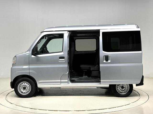 ハイゼットカーゴＤＸ　４ＷＤ　ＡＭ／ＦＭラジオ　キーレスエントリー標準装備マニュアルエアコン　アイドリングストップ機能　リヤヒーター　引き上げ式サイドブレーキ　ハロゲンヘッドライト　スペアタイヤ　スマートアシスト付き（広島県）の中古車