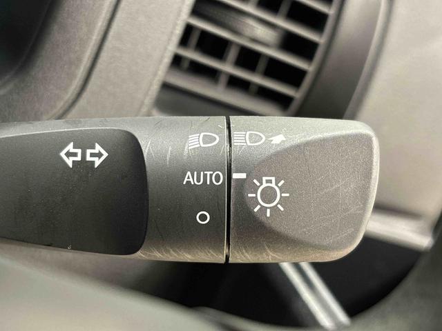 ハイゼットカーゴＤＸ　４ＷＤ　ＡＭ／ＦＭラジオ　キーレスエントリー標準装備マニュアルエアコン　アイドリングストップ機能　リヤヒーター　引き上げ式サイドブレーキ　ハロゲンヘッドライト　スペアタイヤ　スマートアシスト付き（広島県）の中古車