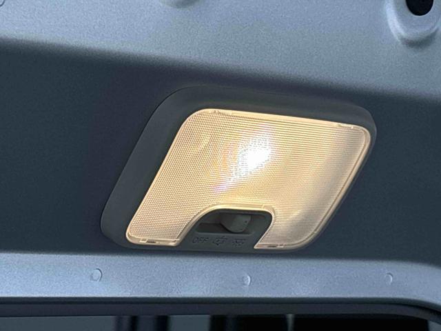 ハイゼットカーゴＤＸ　４ＷＤ　ＡＭ／ＦＭラジオ　キーレスエントリー標準装備マニュアルエアコン　アイドリングストップ機能　リヤヒーター　引き上げ式サイドブレーキ　ハロゲンヘッドライト　スペアタイヤ　スマートアシスト付き（広島県）の中古車