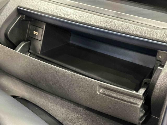 タントカスタムＲＳ　バックモニター　電動パーキングブレーキＬＥＤヘッドライト・フォグランプ　後席両側パワースライドドア　運転席・助手席シートヒーター　オートライト　サイドエアバッグ　オートエアコン　キーフリーシステム　純正１５インチアルミホイール（広島県）の中古車