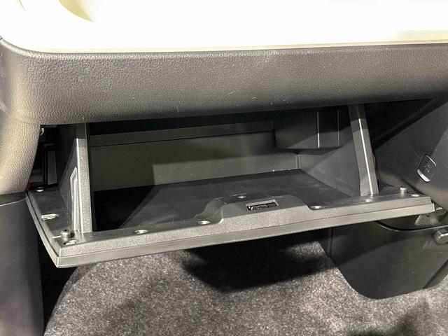 ムーヴキャンバスストライプスＧＲ７年式／メーカー保証（保証継承付）／延長保証追加／ＬＥＤオートライト・フォグランプ／電動パーキングブレーキ／プッシュボタンスタート／バックカメラ（広島県）の中古車