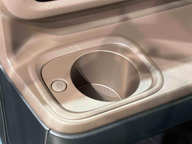 ムーヴキャンバスセオリーＧＬＥＤオートライト・フォグランプ　電動パーキングブレーキ　プッシュボタンスタート　セキュリティアラーム　バックカメラ　両側パワースライドドアウエルカムオープン機能　オート電動格納式ドアミラー（広島県）の中古車