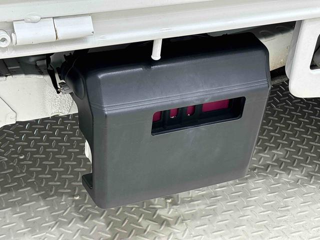 ハイゼットトラックスタンダード マニュアルレベリング機能付ハロゲンヘッドランプハロゲンフォグランプ AM・FMラジオ マニュアルエアコン ガードフレーム スペアタイヤ バッテリーカバー パートタイム4WD マルチユーティリティーフック ドリンクホルダー(広島県)の中古車