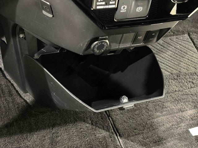 トールカスタムＧＬＥＤヘッドランプ・フォグランプ　　１４インチアルミホイール　オートライト　プッシュボタンスタート　クルーズコントロール　　コーナーセンサー　パワースライドドア　キーフリーシステム（広島県）の中古車