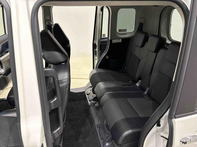 トールカスタムＧＬＥＤヘッドランプ・フォグランプ　　１４インチアルミホイール　オートライト　プッシュボタンスタート　クルーズコントロール　　コーナーセンサー　パワースライドドア　キーフリーシステム（広島県）の中古車