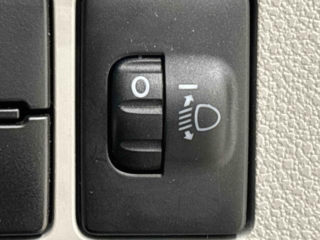 ミライースX リミテッドSAIIILEDヘッドランプ セキュリティアラーム コーナーセンサー 14インチフルホイールキャップ キーレスエントリー 電動格納式ドアミラー ショツピングフック マニュアルエアコン(広島県)の中古車