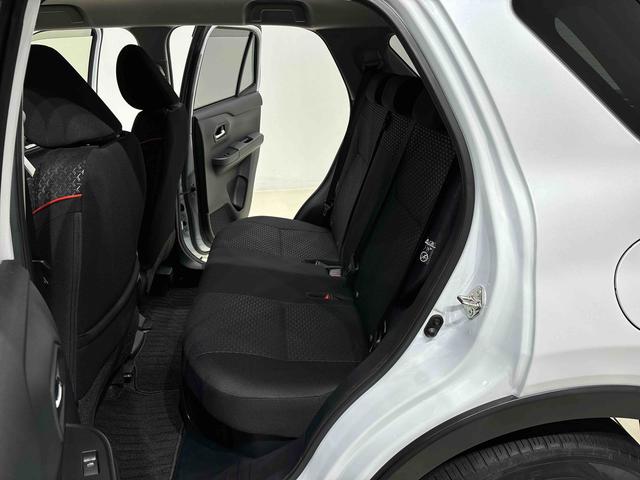 ロッキーＸ　ＨＥＶ　ナビ　バックモニター　ＥＴＣ　ドラレコ付きオートエアコン　電動パーキングブレーキ　サイドエアバック　ＬＥＤヘッドランプ　アクティブマルチインフォメーションメーター　アルミホイール　オートライト　プッシュボタンスタート　キーフリーシステム（広島県）の中古車