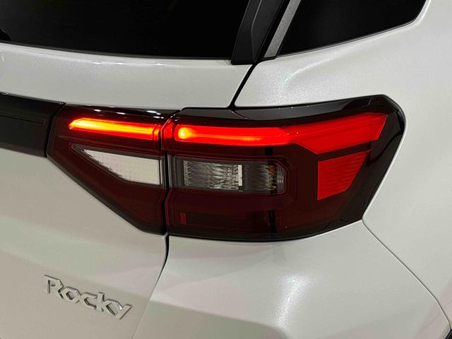 ロッキーＸ　ＨＥＶ　ナビ　バックモニター　ＥＴＣ　ドラレコ付きオートエアコン　電動パーキングブレーキ　サイドエアバック　ＬＥＤヘッドランプ　アクティブマルチインフォメーションメーター　アルミホイール　オートライト　プッシュボタンスタート　キーフリーシステム（広島県）の中古車