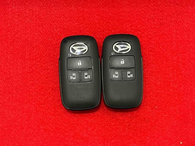 ムーヴキャンバスストライプスＧ　バックモニター対応　電動パーキングブレーキＬＥＤオートライト・フォグランプ　電動パーキングブレーキ　プッシュボタンスタート　セキュリティアラーム　バックカメラ　両側パワースライドドアウエルカムオープン機能　オート電動格納式ドアミラー（広島県）の中古車