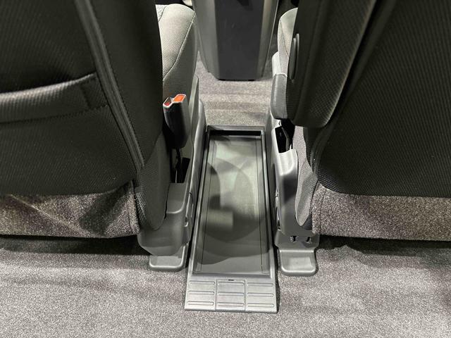 トールカスタムＧＬＥＤヘッドランプ・フォグランプ　　アルミホイール　オートライト　プッシュボタンスタート　クルーズコントロール　　コーナーセンサー　パワースライドドア　キーフリーシステム（広島県）の中古車