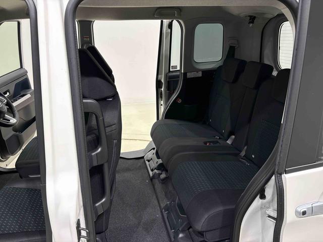 トールカスタムＧＬＥＤヘッドランプ・フォグランプ　　アルミホイール　オートライト　プッシュボタンスタート　クルーズコントロール　　コーナーセンサー　パワースライドドア　キーフリーシステム（広島県）の中古車