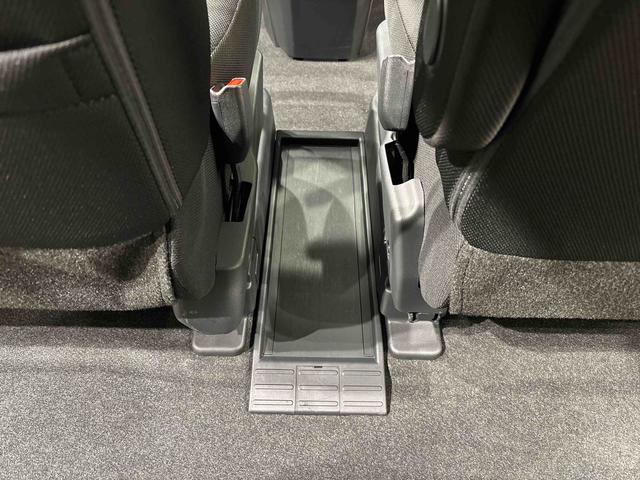 トールカスタムＧ　９インチディスプレイオーディオ　キーフリーバックモニター　電動パーキングブレーキ　後席両側パワースライドドア　オートライト　ＬＥＤヘッドライト・フォグランプ　純正アルミホイール　アイドリングストップ機能（広島県）の中古車