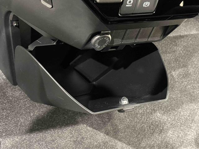 トールカスタムＧ　９インチディスプレイオーディオ　キーフリーバックモニター　電動パーキングブレーキ　後席両側パワースライドドア　オートライト　ＬＥＤヘッドライト・フォグランプ　純正アルミホイール　アイドリングストップ機能（広島県）の中古車