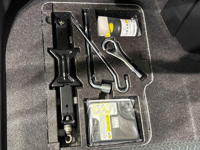 トールカスタムＧ　９インチディスプレイオーディオ　キーフリーバックモニター　電動パーキングブレーキ　後席両側パワースライドドア　オートライト　ＬＥＤヘッドライト・フォグランプ　純正アルミホイール　アイドリングストップ機能（広島県）の中古車