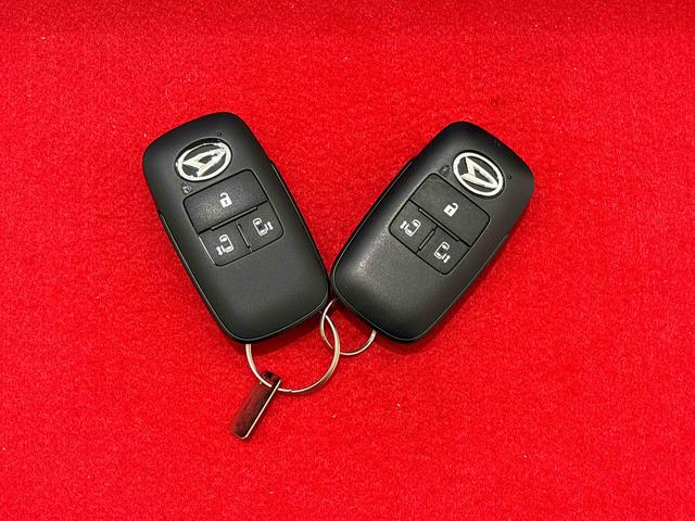 トールカスタムＧ　９インチディスプレイオーディオ　キーフリーバックモニター　電動パーキングブレーキ　後席両側パワースライドドア　オートライト　ＬＥＤヘッドライト・フォグランプ　純正アルミホイール　アイドリングストップ機能（広島県）の中古車