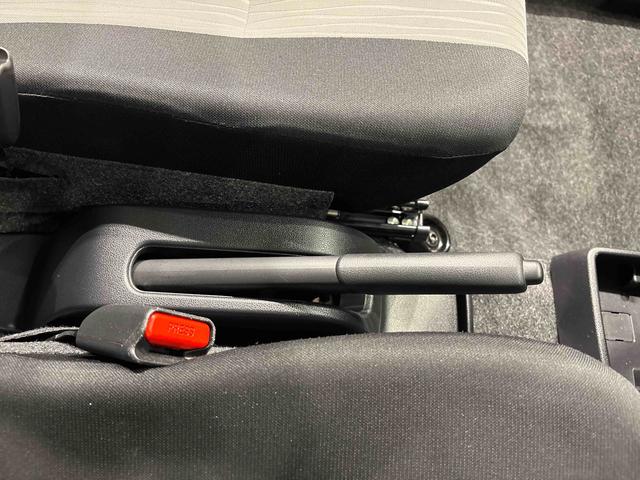 ミライースX SAIII LEDオートライト バックカメラ キーレスLEDヘッドランプ セキュリティアラーム コーナーセンサー 14インチフルホイールキャップ キーレスエントリー 電動格納式ドアミラー ショツピングフック マニュアルエアコン(広島県)の中古車
