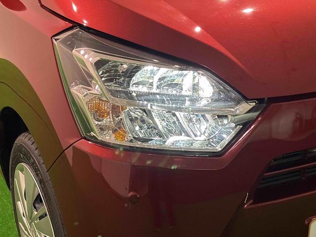 ミライースX SAIII LEDオートライト バックカメラ キーレスLEDヘッドランプ セキュリティアラーム コーナーセンサー 14インチフルホイールキャップ キーレスエントリー 電動格納式ドアミラー ショツピングフック マニュアルエアコン(広島県)の中古車