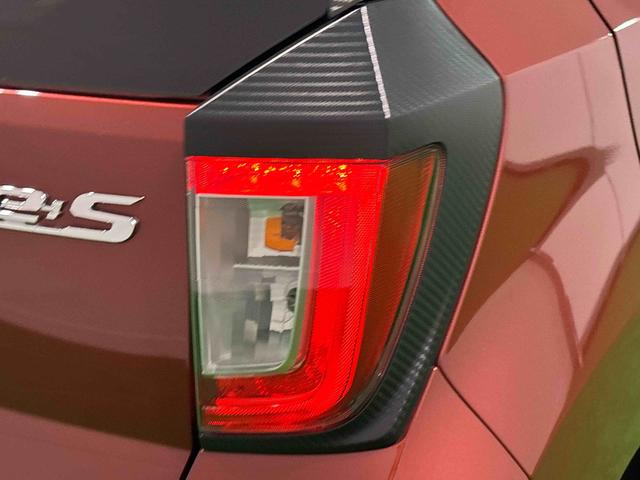 ミライースX SAIII LEDオートライト バックカメラ キーレスLEDヘッドランプ セキュリティアラーム コーナーセンサー 14インチフルホイールキャップ キーレスエントリー 電動格納式ドアミラー ショツピングフック マニュアルエアコン(広島県)の中古車