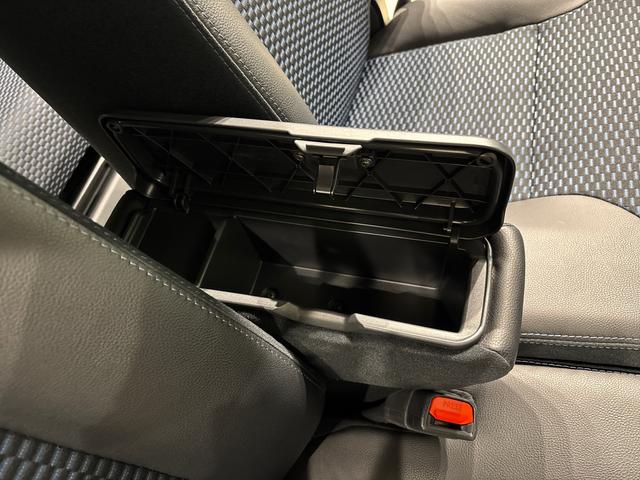 タントカスタムＲＳ　バックモニター対応　電動パーキングブレーキＬＥＤオートライト　パワースライドドアウェルカムオープン機能　オート電動格納式ドアミラー　助手席ロングスライド　助手席イージークローザー　アルミホイール　キーフリーシステム（広島県）の中古車