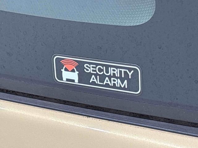 ムーヴキャンバスセオリーＧ　バックモニター対応　電動パーキングブレーキＬＥＤオートライト・フォグランプ　電動パーキングブレーキ　プッシュボタンスタート　セキュリティアラーム　バックカメラ　両側パワースライドドアウエルカムオープン機能　オート電動格納式ドアミラー（広島県）の中古車